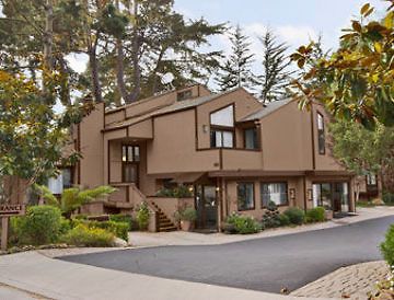 Howard Johnson Monterey Bagian luar foto