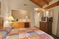 Howard Johnson Monterey Bagian luar foto