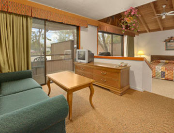 Howard Johnson Monterey Bagian luar foto
