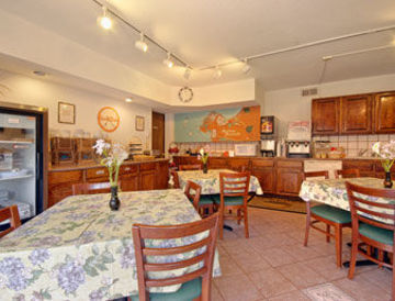 Howard Johnson Monterey Bagian luar foto